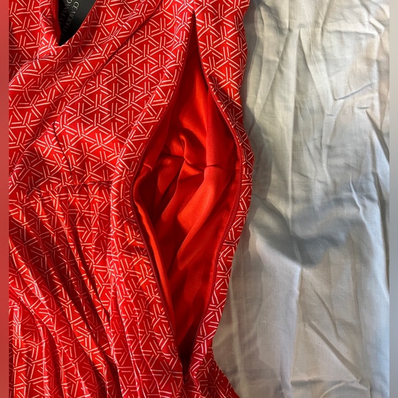 Banana Republic Sleeveless Red Patterned Mini Dress, Size 6 NWT - Picture 3 of 16